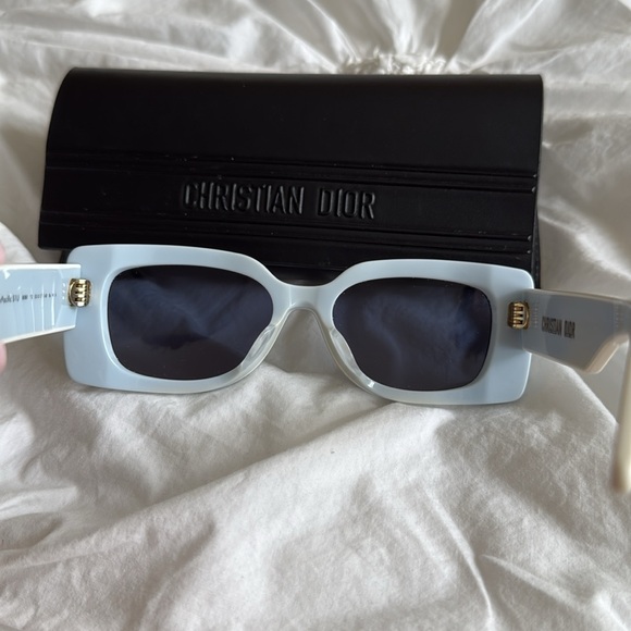 Dior Pacific Cat Eye Sunglasses - Picture 6 of 6